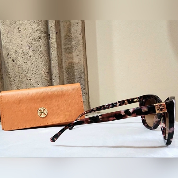 Tory Burch Pearl Port/Tortoiseshell Cat Eye Sunglasses(TY7097) With Case - Picture 5 of 13